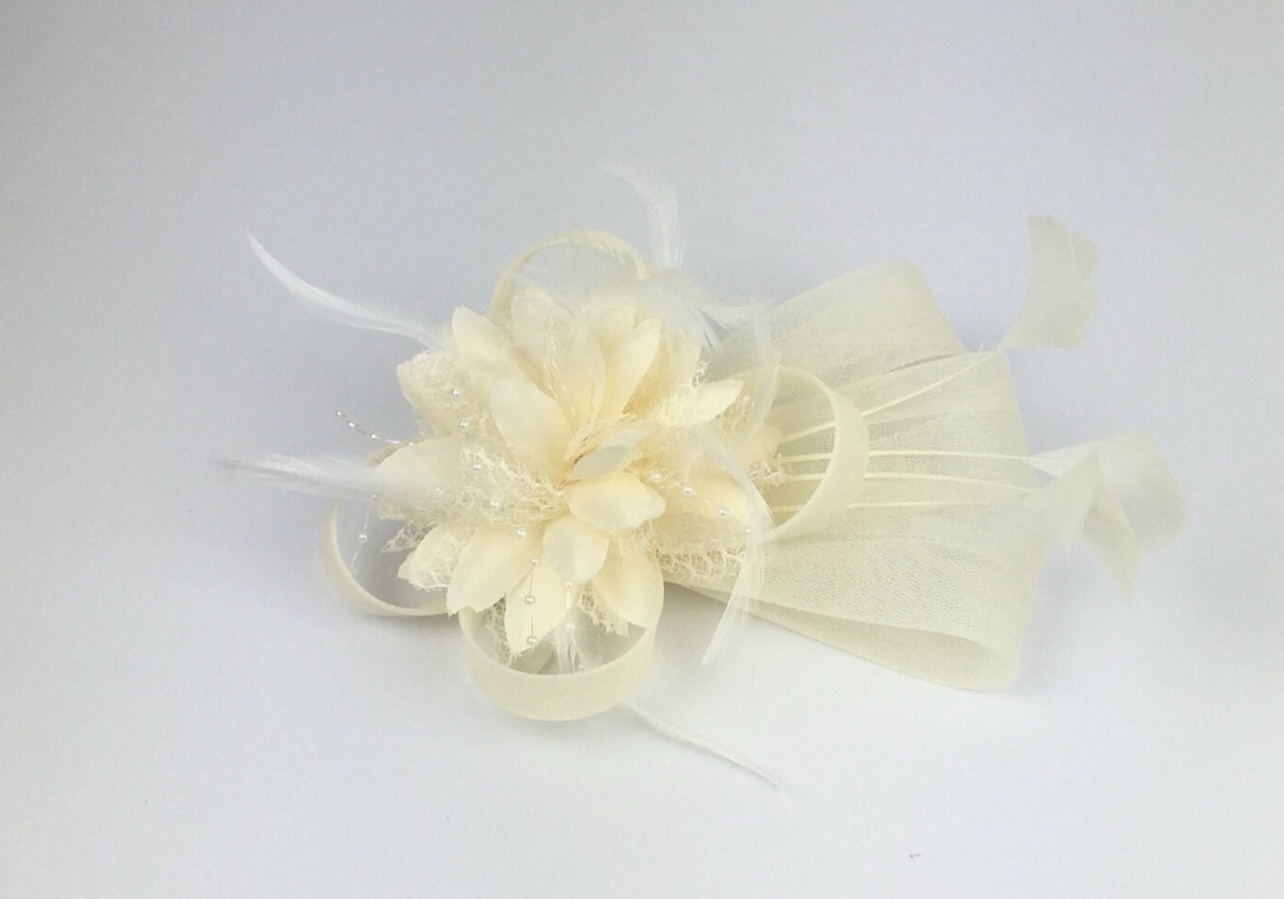 Ivory Cream Fascinator with Beaded Flower, Feathers & Crinoline - Image 7