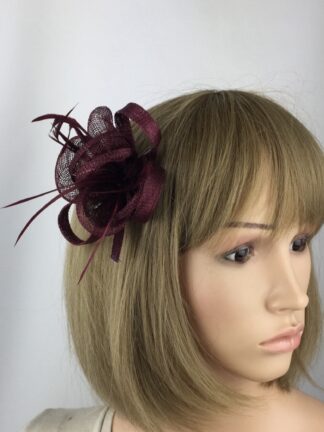 Elegant Burgundy Sinamay Fascinator with Biot Feathers