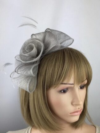 Elegant Grey Bow Fascinator for Women – Lightweight Hairpiece for Weddings, Races, Parties & Daily Wear
