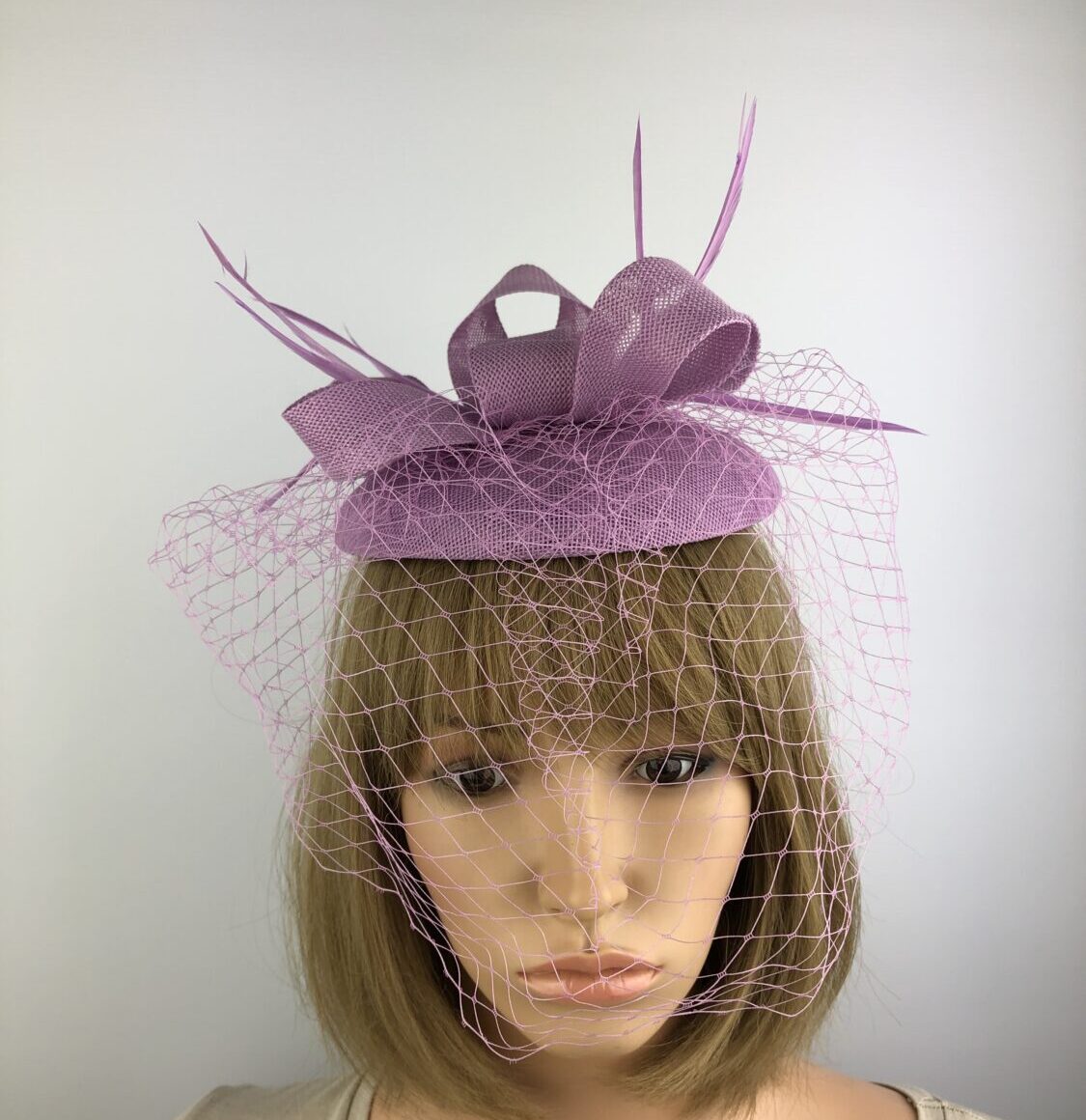 Lilac Fascinator with Veil & Biot Feathers - Image 3