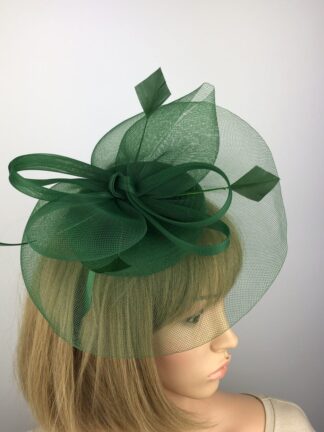 Green Crin Fascinator with Diamond Shaped Feathers