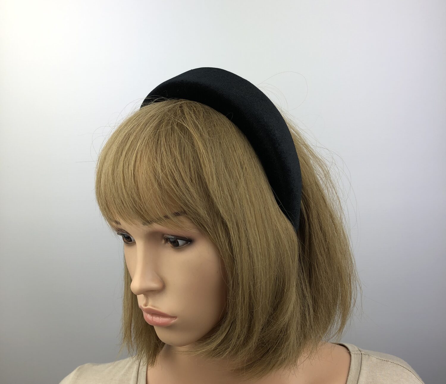Black Velvet Padded Headband – Elegant Party Fascinator - Image 4