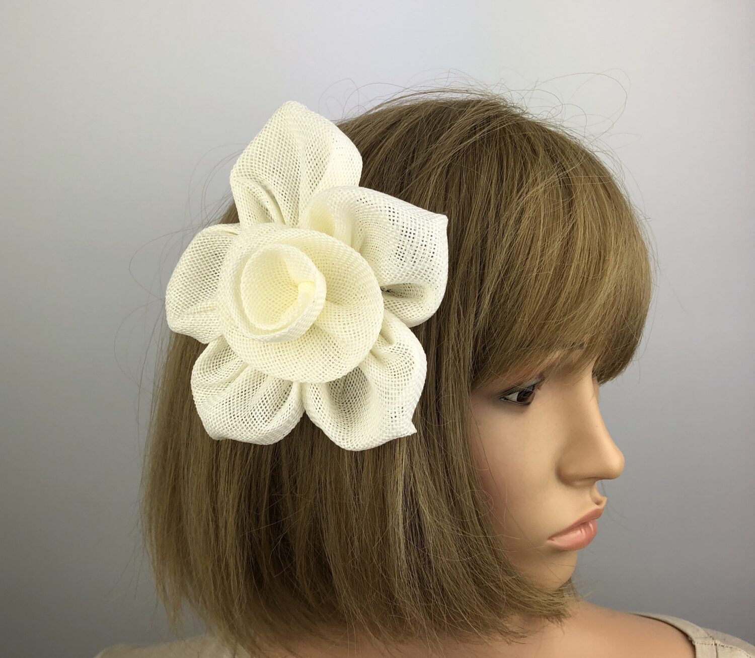 Ivory Cream Fascinator - Flower