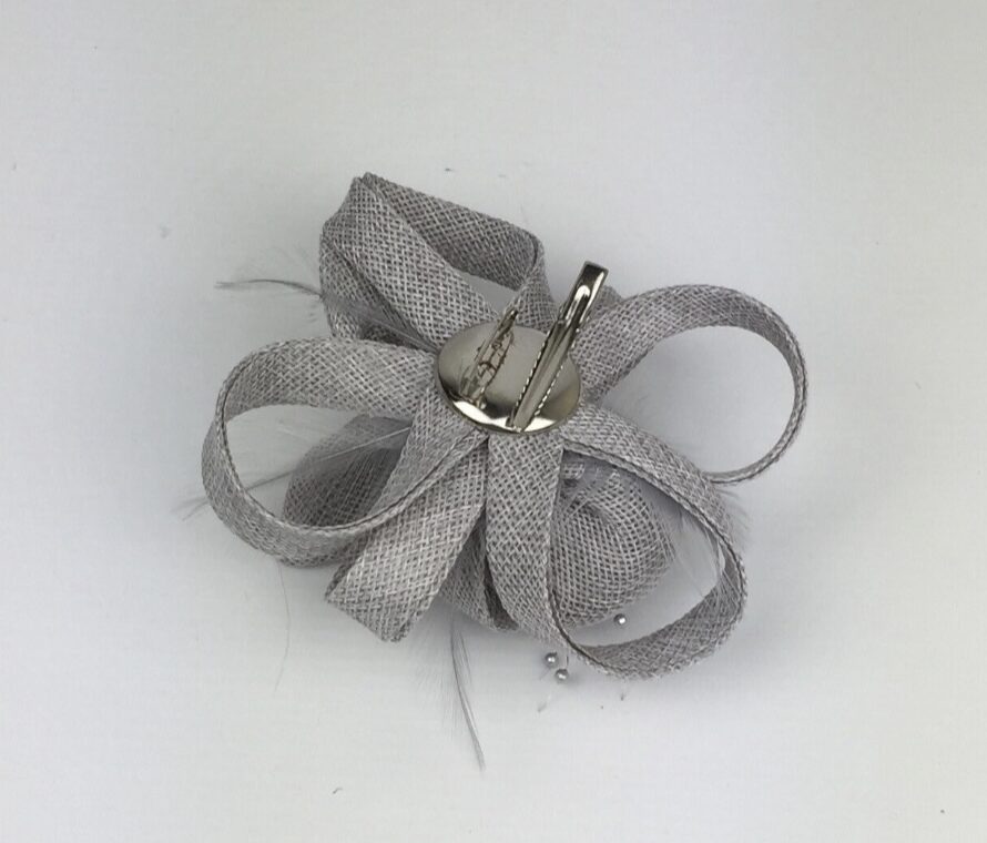 Silver Grey Fascinator - Beads & Feathers - Image 4